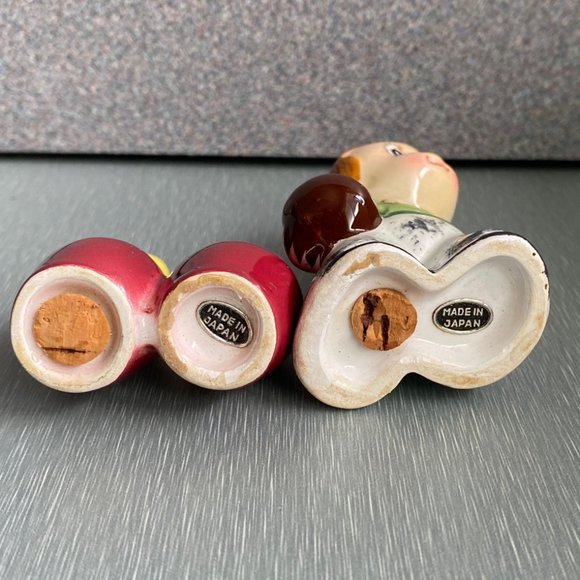 Rare Vintage Salt & Pepper Shakers, Boy w/Bowling Ball & Pins. Made in Japan - Picture 10 of 10